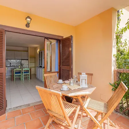 Relaxing Baiadebahas 1bedapt Bilo4 Sleeps 4 Marinella (Sardinia)