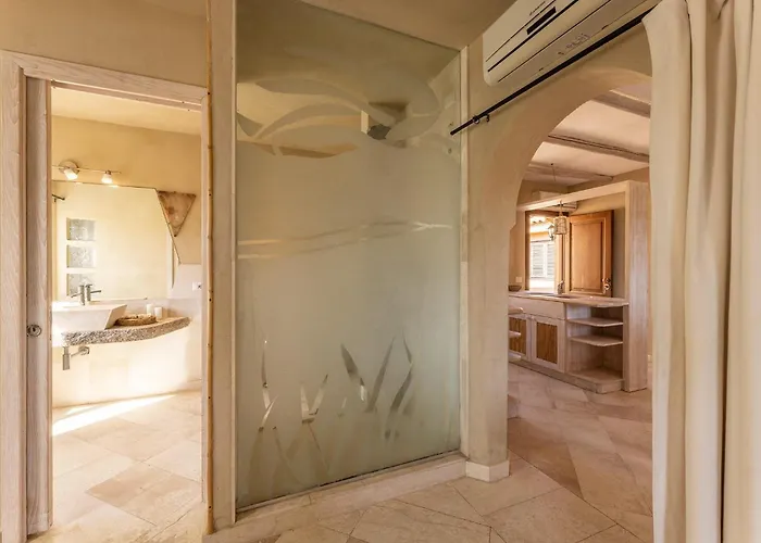 Relaxing Baiadebahas 1bedapt Bilo4 Sleeps 4 Marinella (Sardinia)